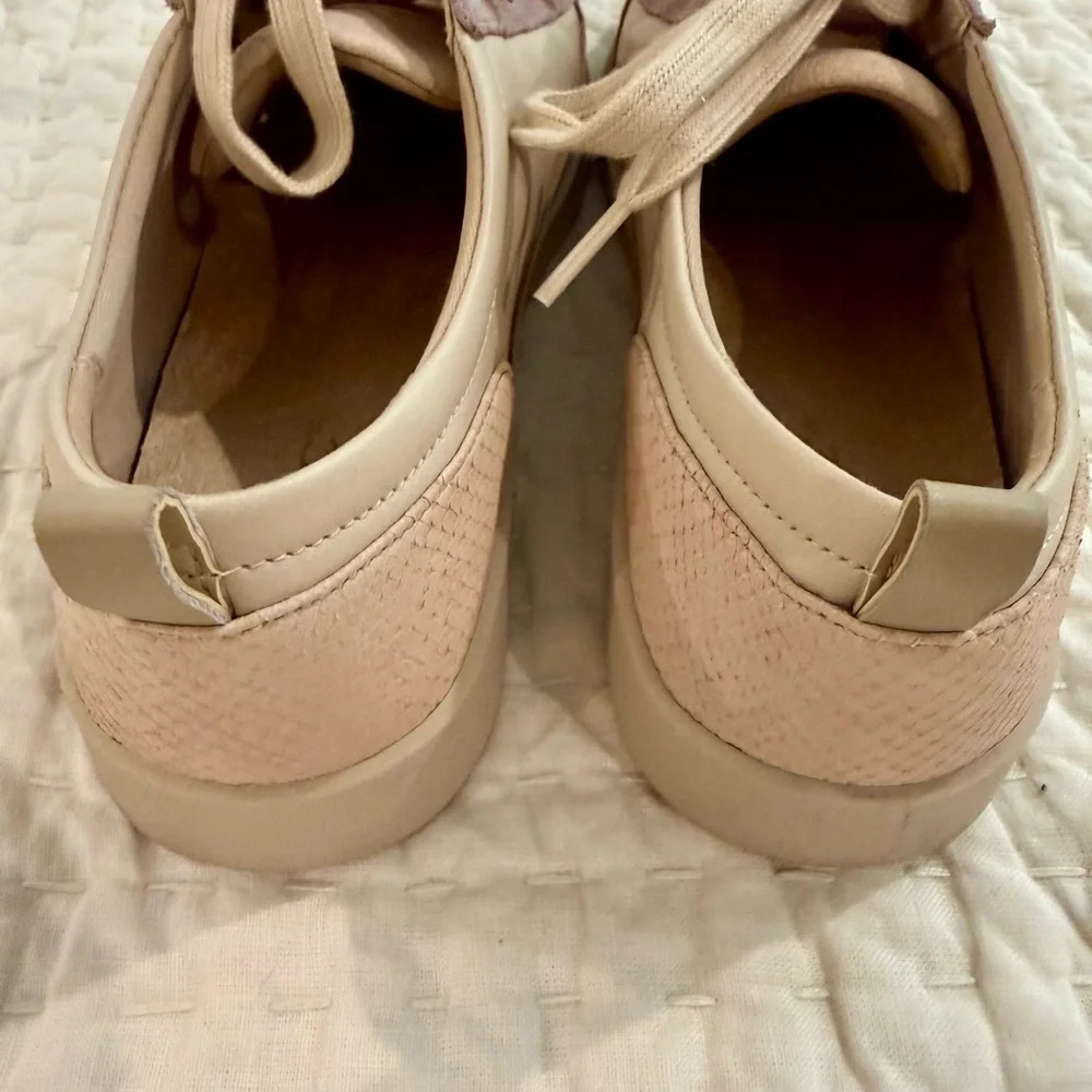 Vionic Women's Beige and Mauve Sneakers - Picture 5 of 6